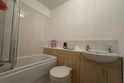 2 bedroom apartment to rent, Bridport Street, Liverpool