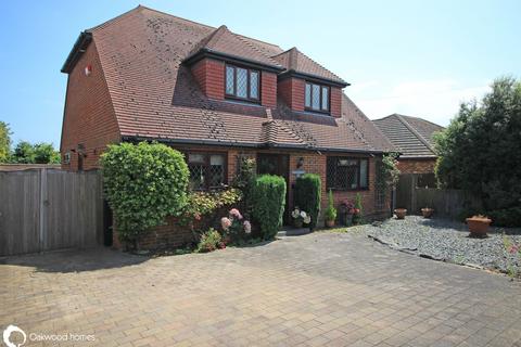 3 bedroom detached house for sale, Queens Avenue, Broadstairs