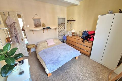 3 bedroom end of terrace house for sale, 87 Meersbrook Avenue Meersbrook Sheffield S8 9ED