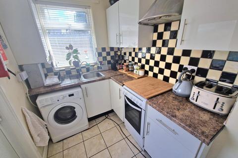 3 bedroom end of terrace house for sale, 87 Meersbrook Avenue Meersbrook Sheffield S8 9ED