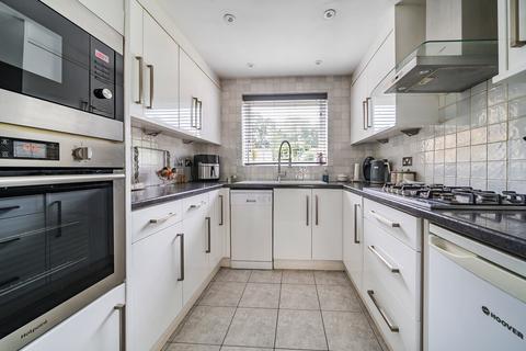 2 bedroom bungalow for sale, Verran Road, Camberley, Surrey, GU15