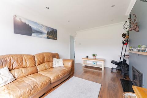 89 Meadow Way, Norwich, NR6 6XX