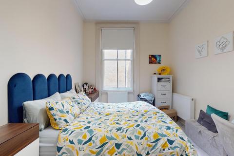 2 bedroom ground floor flat to rent, Seagrave Road