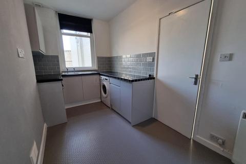 1 bedroom ground floor flat to rent, Trinity Street, Barry, The Vale Of Glamorgan. CF62 7EU