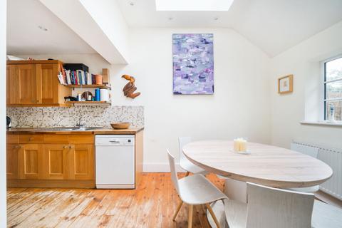 Heathcote House Pathfields, Haslemere, GU27 2BN