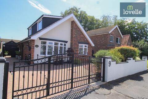 4 bedroom detached house for sale, Manor Close, Keelby DN41