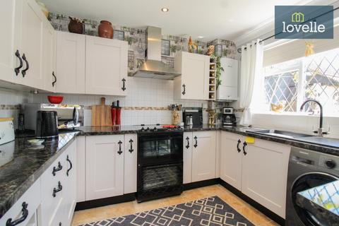 9 Manor Close, Keelby, Grimsby, DN41 8EG