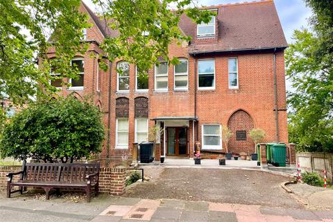 3 bedroom apartment for sale, Kesselville Court, 42 St. Johns Road, Meads, Eastbourne, East Sussex, BN20
