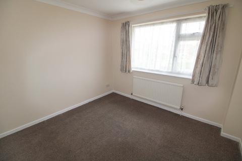 67 Caves Lane, Bedford, MK40 3DW