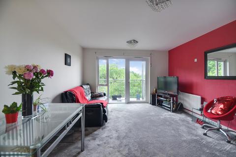 1 bedroom apartment for sale, at Canalside Gardens, Southall, London UB2