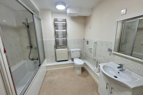 2 bedroom retirement property for sale, Grange Road, Solihull, West Midlands, B91