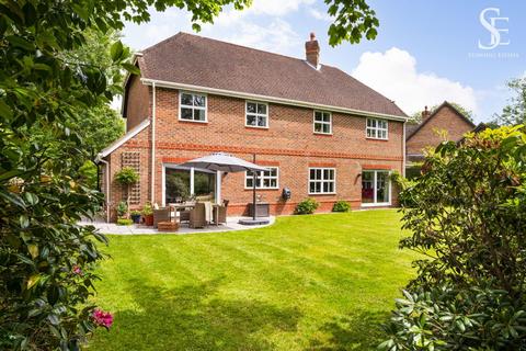 5 bedroom detached house for sale, 5 Burfield, Highclere, RG20