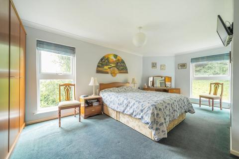3 bedroom flat for sale, Chapel Fields, Charterhouse Road, Godalming, GU7