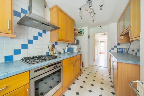 3 bedroom flat for sale, Chapel Fields, Charterhouse Road, Godalming, GU7