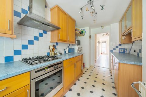 88 Chapel Fields, Godalming, GU7 2AA
