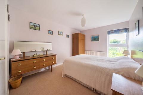 88 Chapel Fields, Godalming, GU7 2AA
