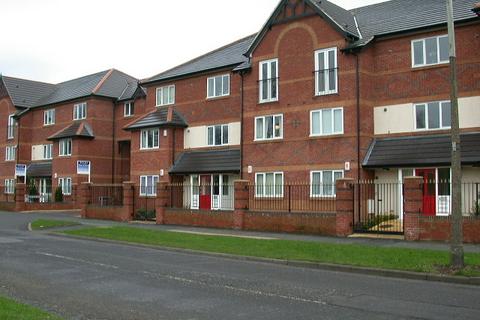 3 bedroom apartment to rent, Peel Hall Road, Manchester M22
