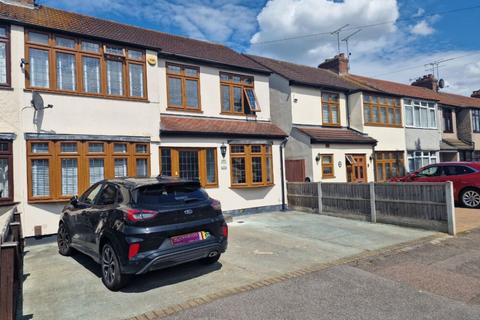 4 bedroom semi-detached house for sale, Birch Crescent, Hornchurch