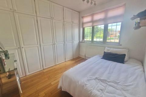89 Birch Crescent, Hornchurch, RM11 2NQ