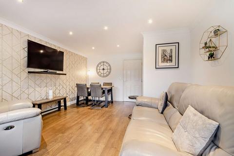42 Buttercup Close, Corby, NN18 8LB