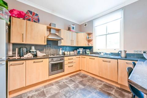 3 bedroom flat to rent, Crossley Street, Barnsbury, London, N7