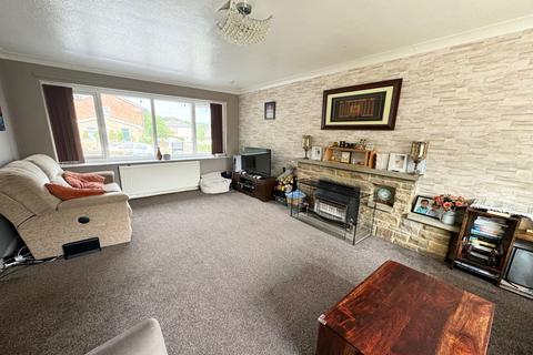 3 bedroom detached house for sale, Aireville Rise, Bradford, West Yorkshire