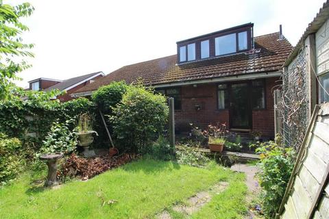 3 bedroom bungalow for sale, Rainham Drive, Manchester, Greater Manchester, M8 0NN