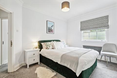 3 bedroom apartment for sale, Clapham Manor Street, London, SW4