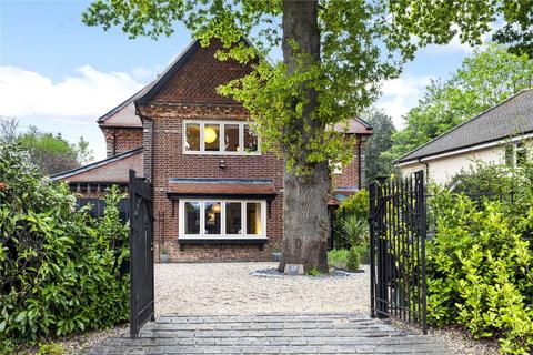 7 bedroom detached house to rent, Church Street, Berkshire RG45