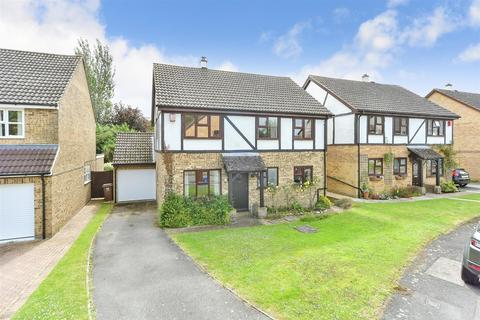 4 bedroom detached house for sale, Evergreen Close, Hempstead, Gillingham, Kent