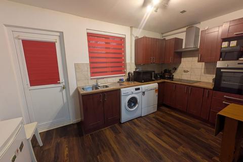 2 bedroom end of terrace house for sale, Oak Road, Kettering NN15