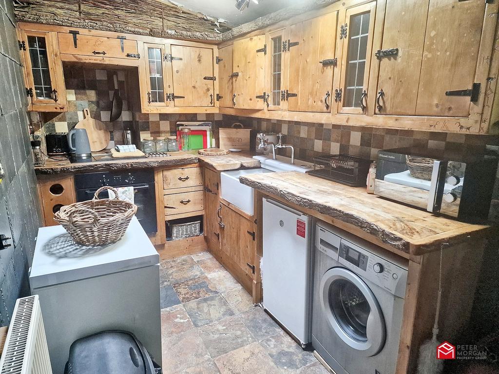 Beech Road, Pontyrhyl, Bridgend... 2 bed terraced house for sale £132,749