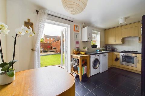 20 Woodvale Kingsway, Quedgeley, Gloucester, GL2 2AU