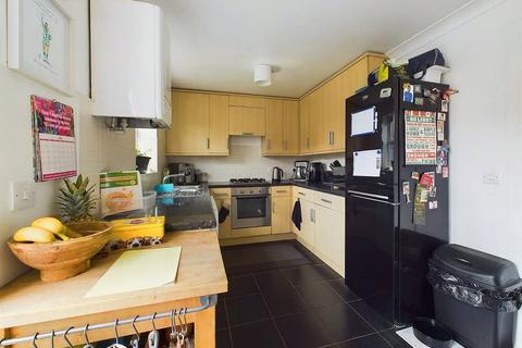 20 Woodvale Kingsway, Quedgeley, Gloucester, GL2 2AU