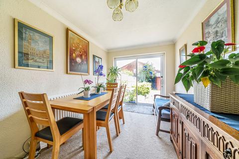 30 Turnpike Way, Oakley, Basingstoke, RG23 7BT