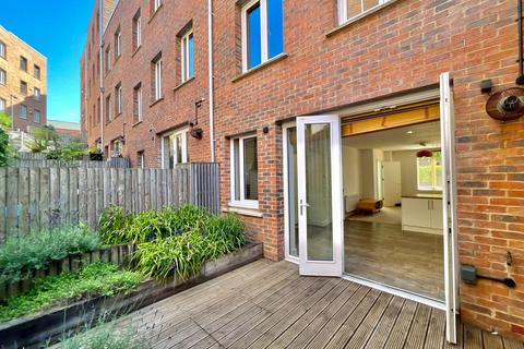 3 bedroom terraced house for sale, Kingfisher Place, Ouseburn, Newcastle Upon Tyne, NE6