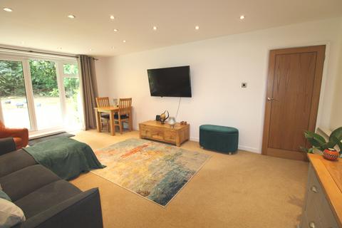 2 bedroom ground floor flat to rent, Brunstead Road, Poole BH12