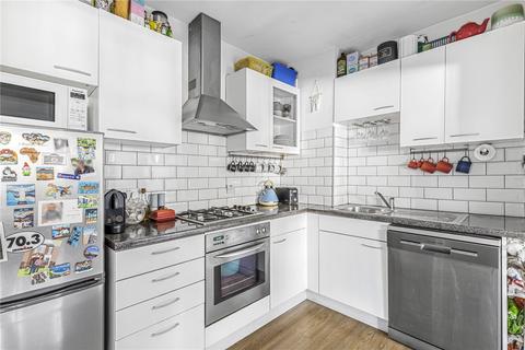 2 bedroom maisonette for sale, Ducie Street, London, SW4