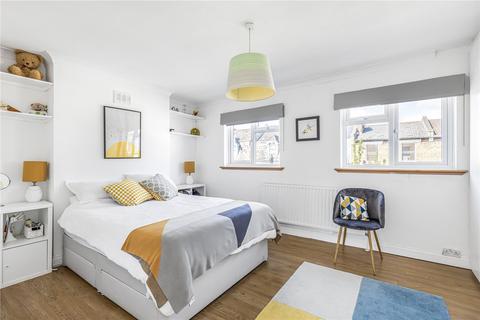 2 bedroom maisonette for sale, Ducie Street, London, SW4