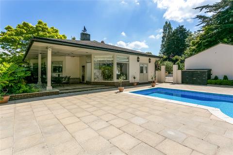 5 bedroom semi-detached house for sale, Winter Hill, Cookham Dean, Berkshire, SL6