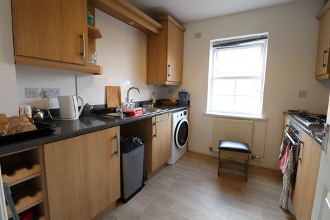 2 bedroom flat to rent, Turners Gardens, Wootton, Northampton, NN4