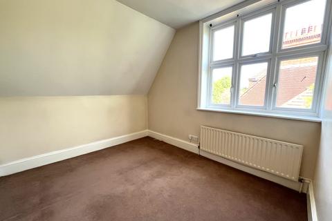 2 bedroom flat to rent, Homefield Road, Bromley, BR1