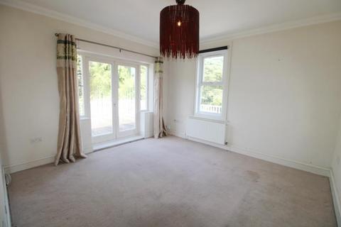 2 bedroom flat to rent, St. Anthonys Road, Bournemouth BH2