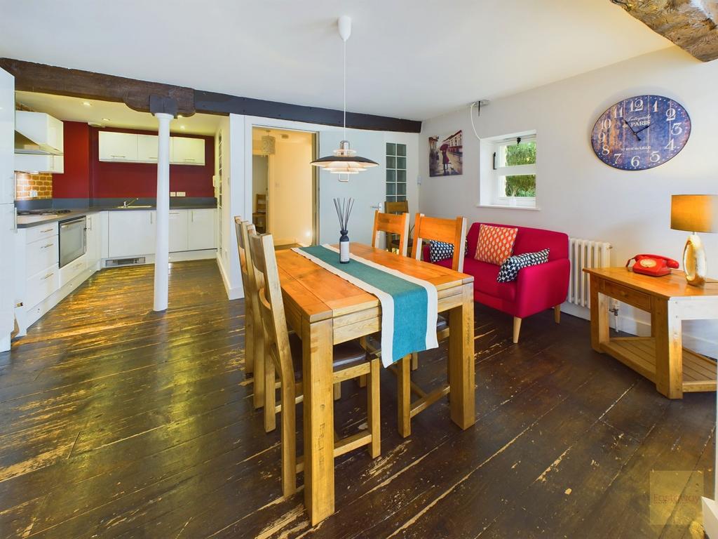 Open plan kitchen diner.