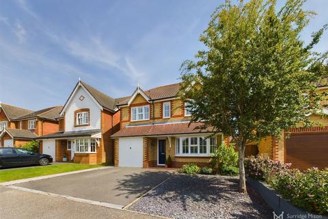 4 bedroom detached house for sale, Lambourn Avenue, Pevensey BN24