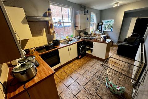 6 bedroom terraced house for sale, Brazil Street, Leicester, LE2