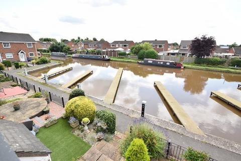 3 bedroom terraced house for sale, Waterside Drive, Market Drayton, Shropshire