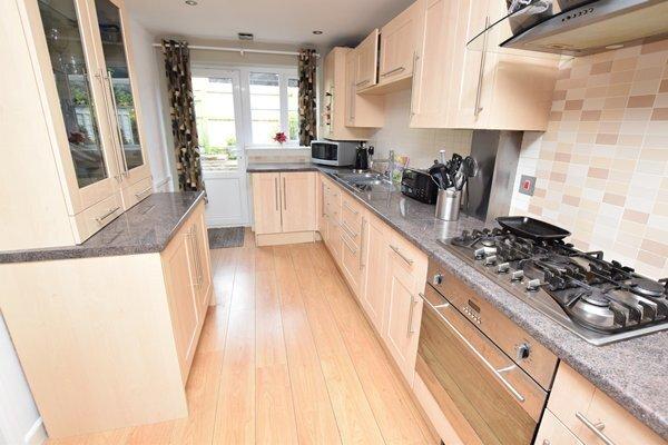 Open plan kitchen/diner