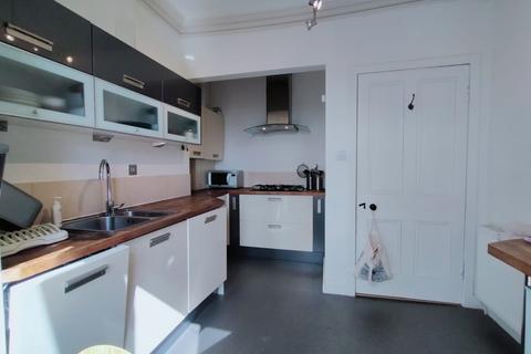 2 bedroom flat to rent, Strathearn Road, Edinburgh EH9