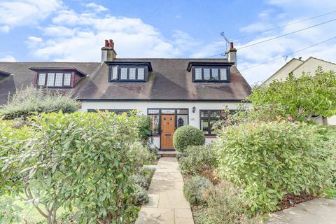 4 bedroom semi-detached house to rent, Blenheim Crescent, Leigh-on-sea, SS9